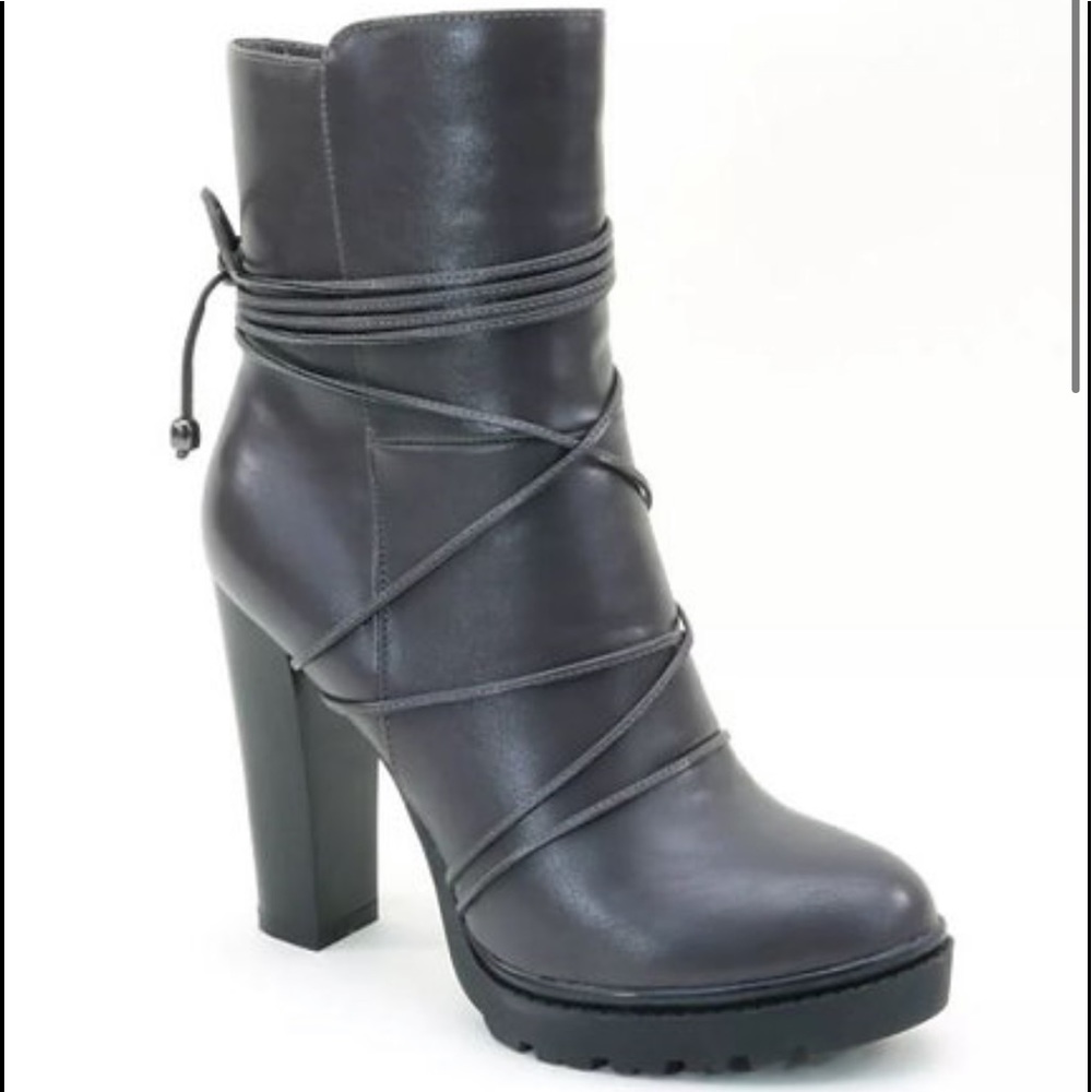 OVERCAST BOOTIES www.nikishaw.com